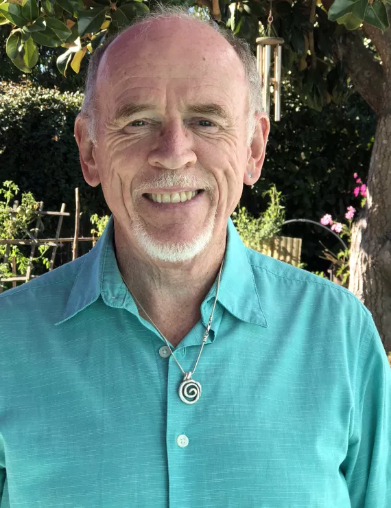 Photo of Pugh Gordon, IFS therapist in Sebastopol