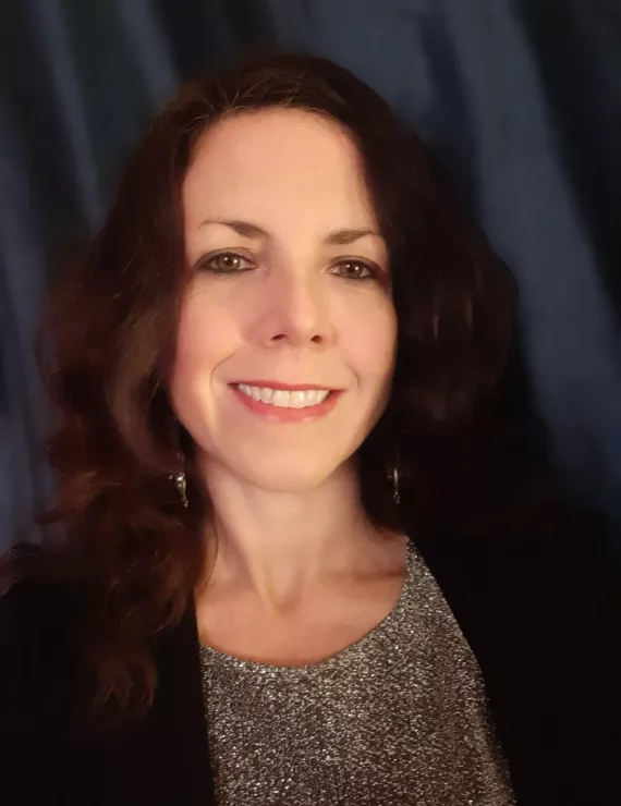Photo of Redfield Audrey, IFS therapist in San Francisco