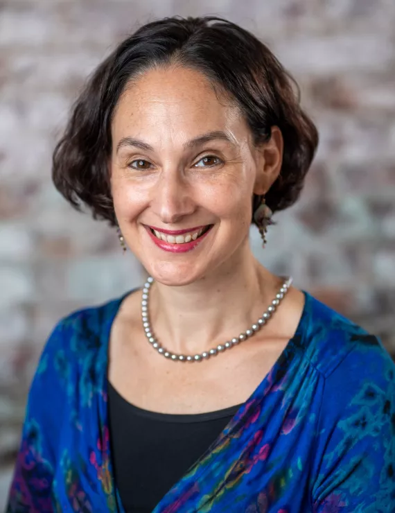 Photo of Serruya Gail, IFS therapist in Philadelphia