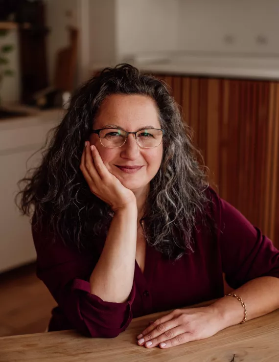 Photo of Shedletzky Faye, IFS therapist in Nanaimo