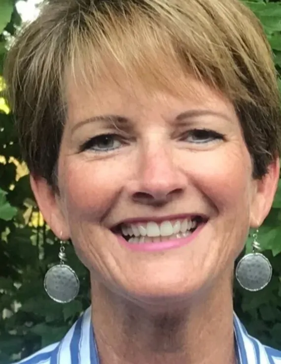 Photo of Shroyer Elizabeth (Lisa), IFS therapist in Rogers