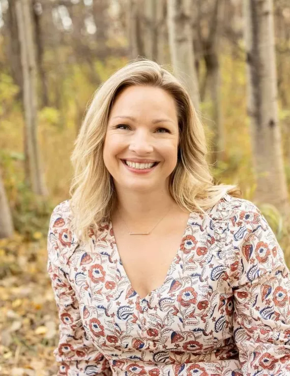 Photo of Sloan Jolyn, IFS therapist in Chilliwack