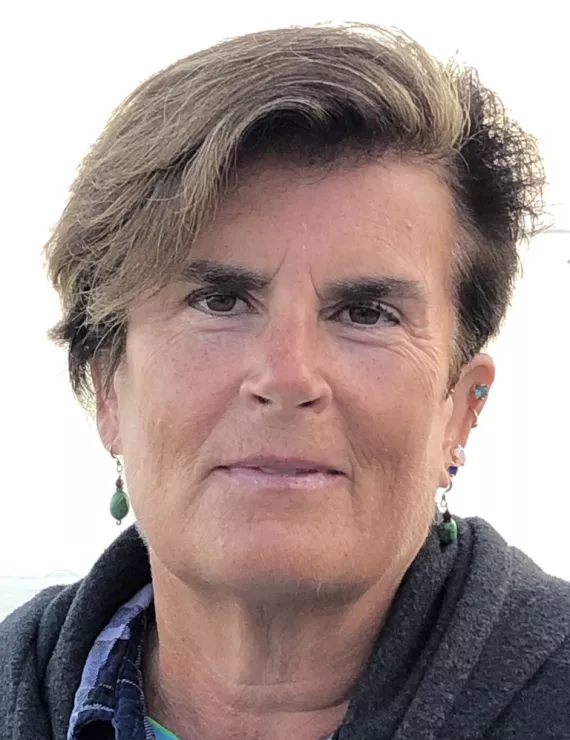 Photo of Stewart Sarah, IFS therapist in Watertown