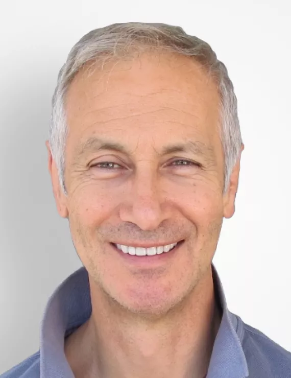 Photo of Stone Andrew, IFS therapist in Melbourne