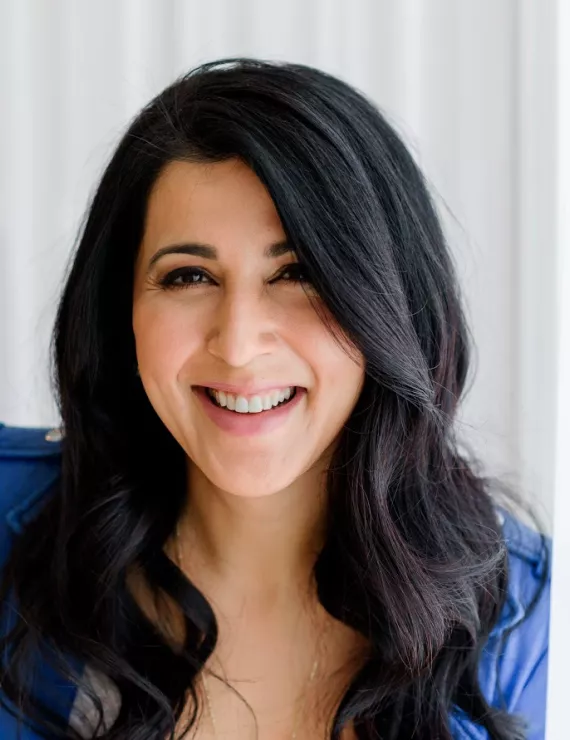 Photo of Tafler Afshan, IFS therapist in Toronto