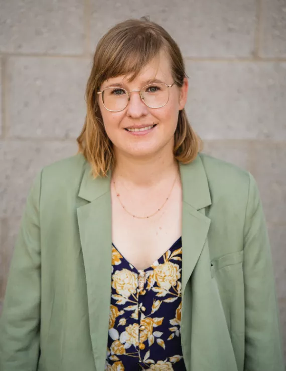 Photo of Tevlin Genny, IFS therapist in Calgary