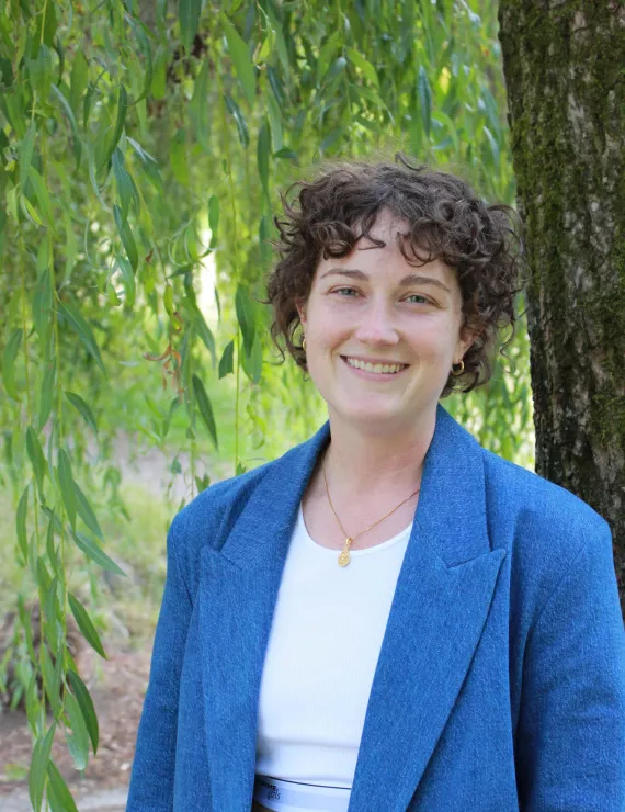 Photo of Trivett Sam, IFS therapist in Vancouver