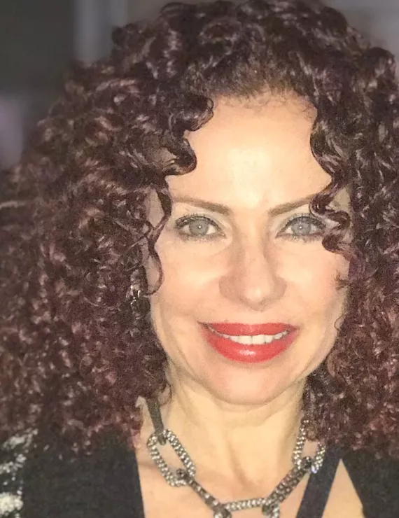 Photo of Valdivieso Gloria, IFS therapist in Weston