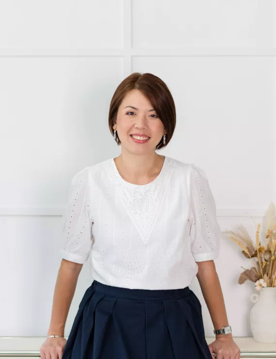 Photo of Wang Jemie, IFS therapist in Singapore