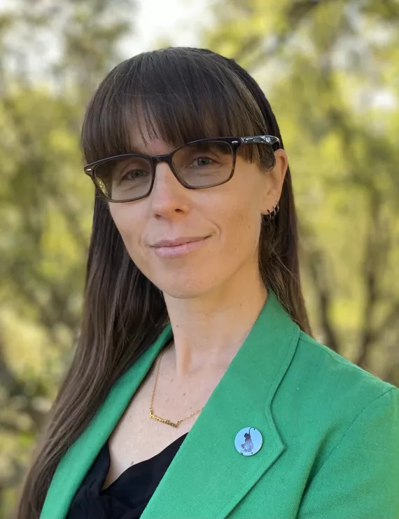 Photo of Wara-Goss Ruby, IFS therapist in San Francisco