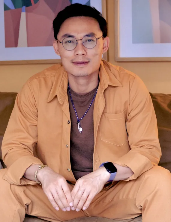 Photo of Wei Daniel, IFS therapist in San Francisco