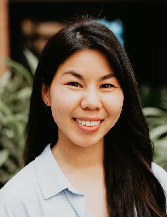 Photo of Yang-Her Pakou, IFS therapist in Saint Paul