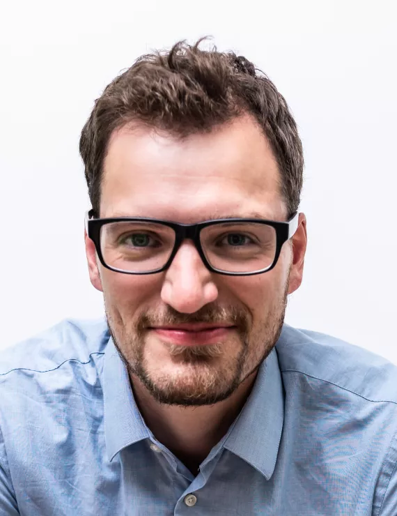 Photo of Zillmer Lukas, IFS therapist in Amsterdam